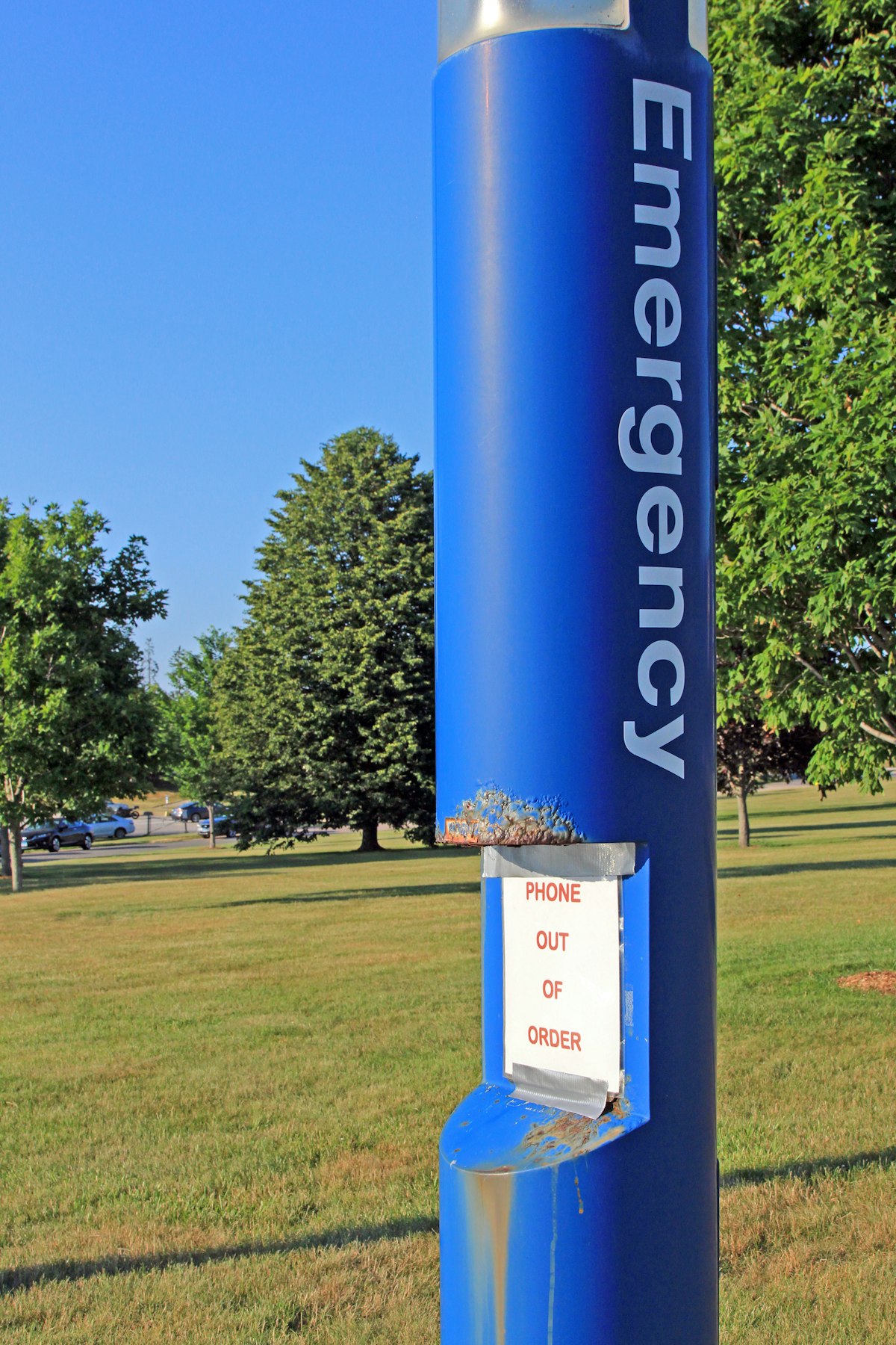 Out-of-order emergency call box, a missed connection